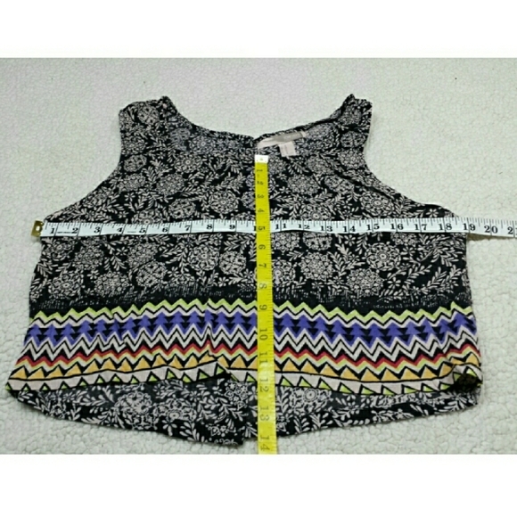 FOREVER 21 floral multi-color crop top size M - Picture 4 of 5